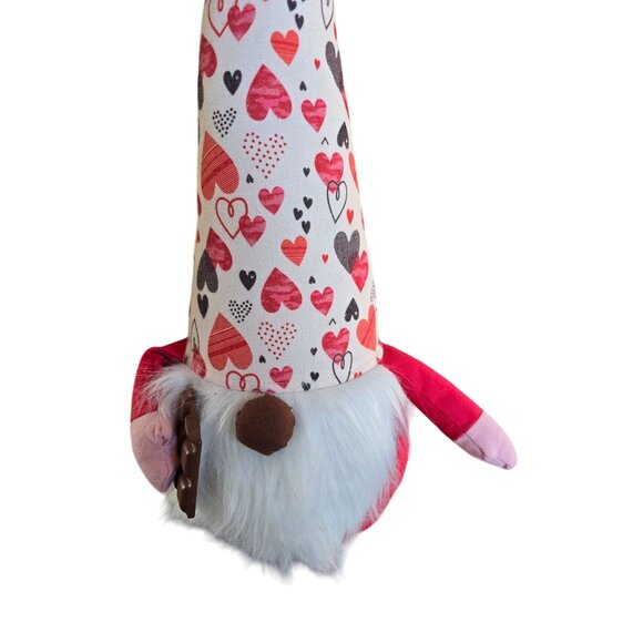NWT Kirkton House Valentines Day Gnome Decoration With Pink Heart Chocolate  20" - Picture 6 of 6